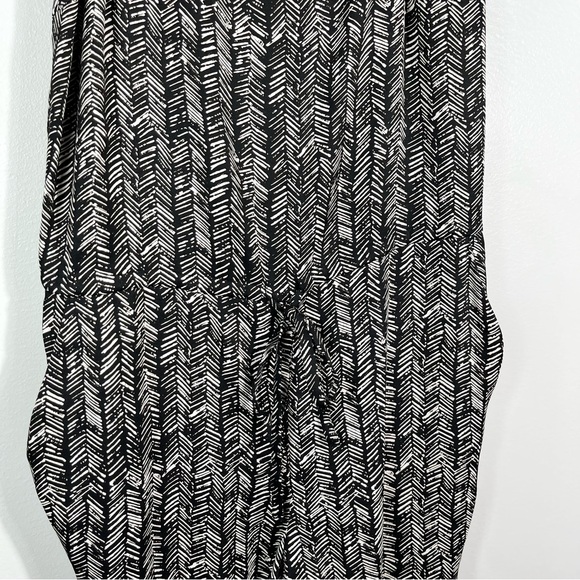 Loft Black & White Pattern Lightweight Jogger Leg Tank Top Jumpsuit Romper XS - Picture 3 of 6